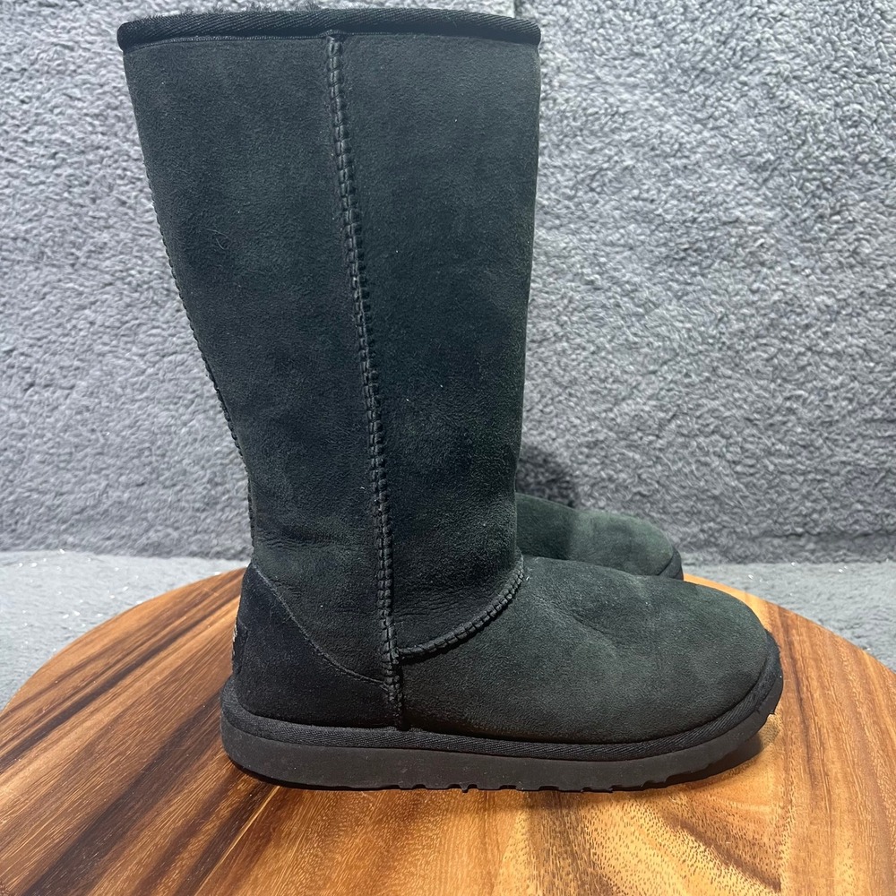 UGG Australia Tall Classic Suede Sheepskin Boots Womens Black‎ Size 4 Fur Cozy